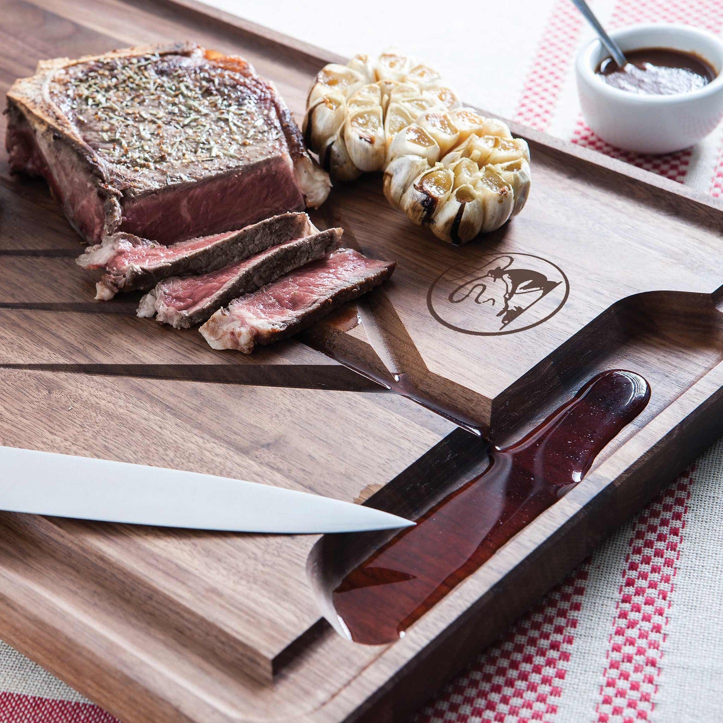 Black Angus Walnut Carving Board-20" x 14"